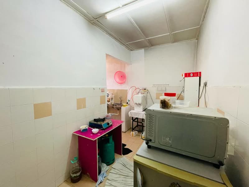 Pangsapuri untuk Dijual di Sri Raya Apartment - Amirul Akmal - Kitchen - PropertyGuru.com.my
