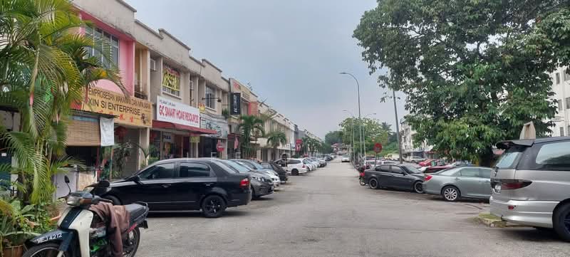 Shop for Sale in Ampang (Kuala Lumpur) - Lee Chin - Exterior - PropertyGuru.com.my