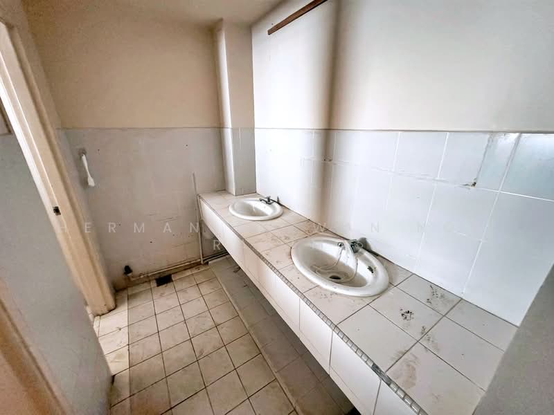 Shop / Office for Rent in Hulu Langat (Selangor) - Herman Sazwan Nor Rahim - Pantry - PropertyGuru.com.my