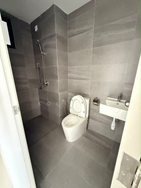 Kondominium untuk Dijual di Nestree Residence - Kopi Teh - Bathroom - PropertyGuru.com.my