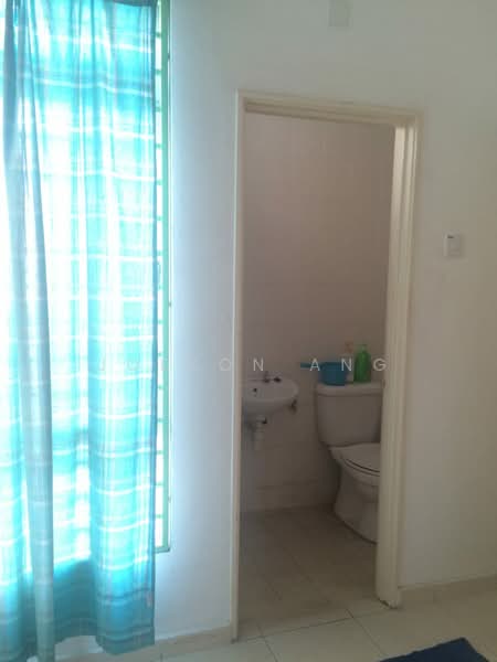Townhouse for Sale in Balakong (Selangor) - joeson ang - Bathroom - PropertyGuru.com.my