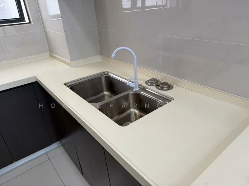 Kondominium untuk Disewa di Bay Point @ Country Garden Danga Bay - Hong Charng Lee - Kitchen - PropertyGuru.com.my