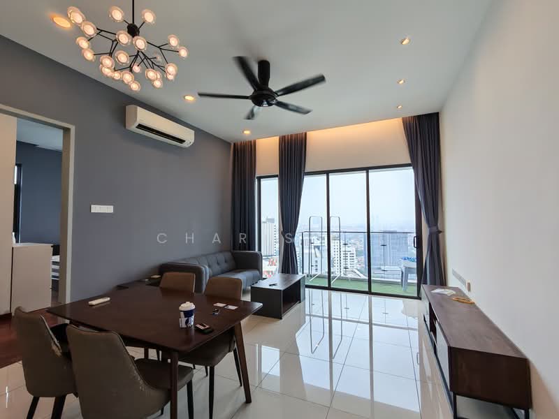 Kediaman Servis untuk Dijual di PJ Midtown - Charis Lee - Living Room - PropertyGuru.com.my