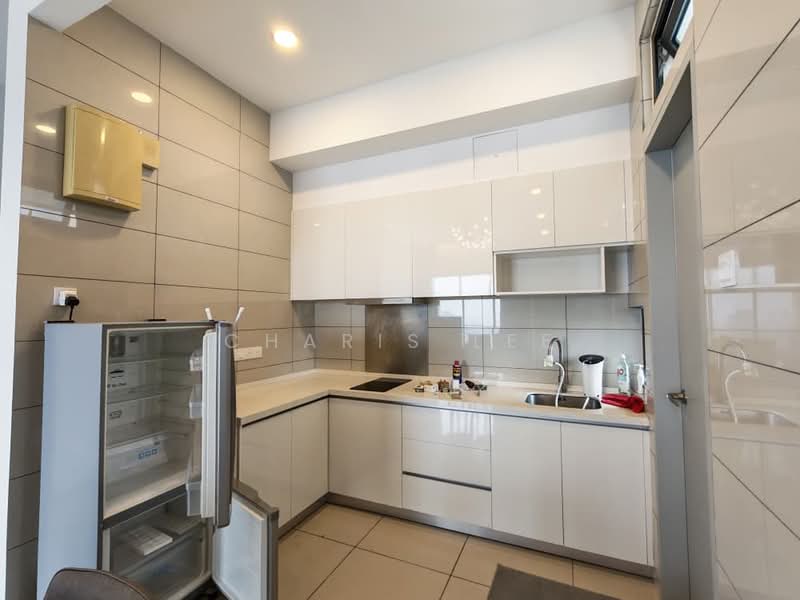 Kediaman Servis untuk Dijual di PJ Midtown - Charis Lee - Kitchen - PropertyGuru.com.my