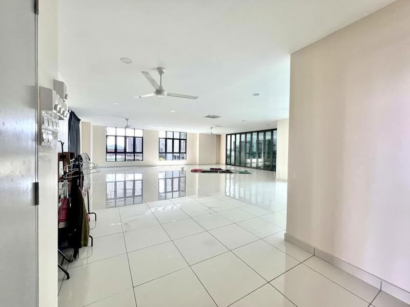 Kondominium untuk Dijual di Verando Residence - Ahmad Farhi - Living Room - PropertyGuru.com.my
