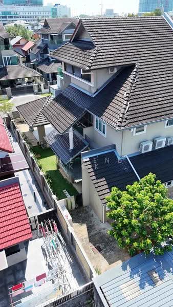 Semi-Detached House for Sale in Kenny Hill (Kuching) - Sherene Kok - Exterior - PropertyGuru.com.my