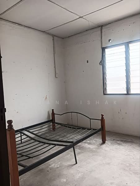 2-storey Terraced House for Sale in Klang (Selangor) - Rohana Ishak - Bedroom - PropertyGuru.com.my