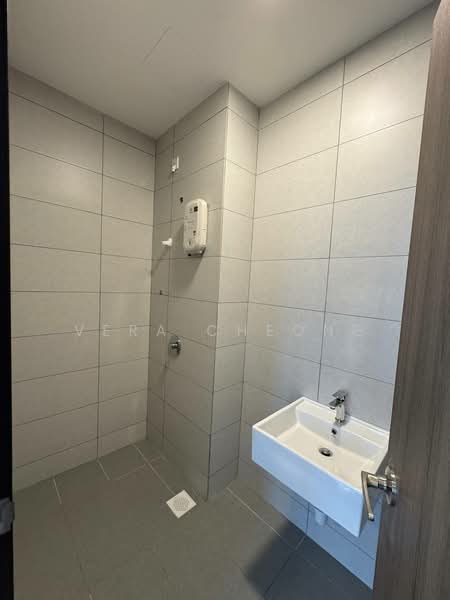 Service Residence for Sale at Meldrum Heights (Residensi Meldrum) - Vera Cheong - Bathroom - PropertyGuru.com.my