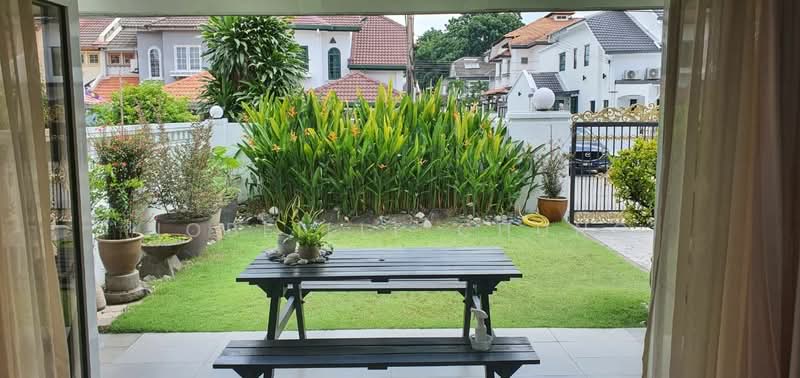 Rumah Berkembar untuk Dijual di Usj 5 (Subang Jaya) - Nobeille Chung - Exterior - PropertyGuru.com.my