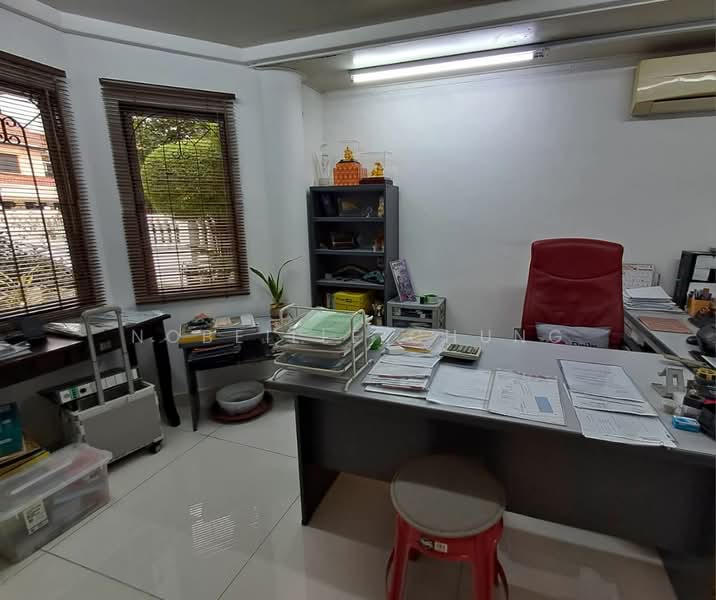 Rumah Berkembar untuk Dijual di Usj 5 (Subang Jaya) - Nobeille Chung - Study - PropertyGuru.com.my