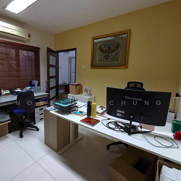 Rumah Berkembar untuk Dijual di Usj 5 (Subang Jaya) - Nobeille Chung - Study - PropertyGuru.com.my