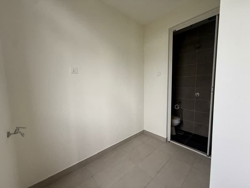 Semi-Detached House for Sale in Taman Sutera Utama (Skudai) - Daniel Yong - Bathroom - PropertyGuru.com.my