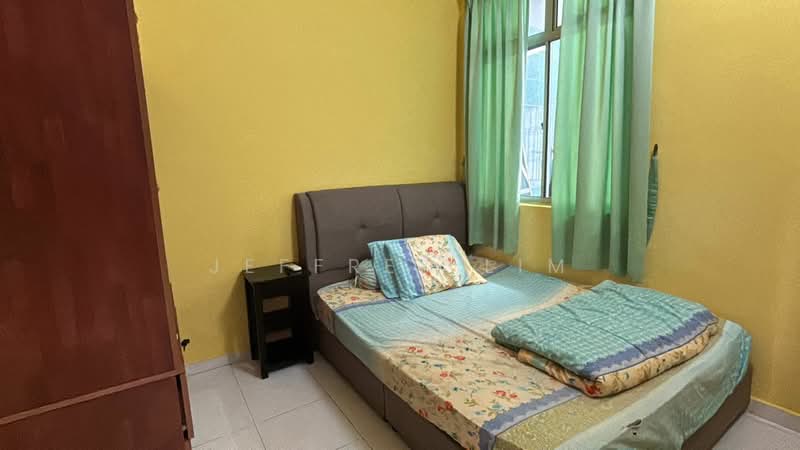 Rumah Teres 2 Tingkat untuk Dijual di Taman Setia Indah (Tebrau) - Jeffrey Lim - Bedroom - PropertyGuru.com.my