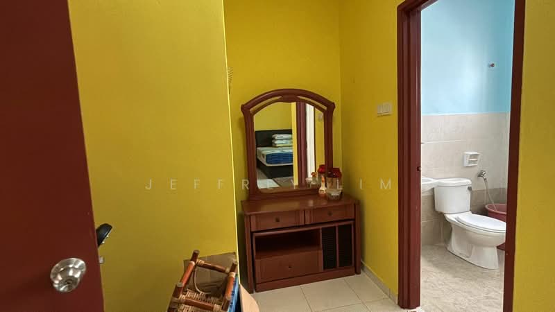Rumah Teres 2 Tingkat untuk Dijual di Taman Setia Indah (Tebrau) - Jeffrey Lim - Bathroom - PropertyGuru.com.my
