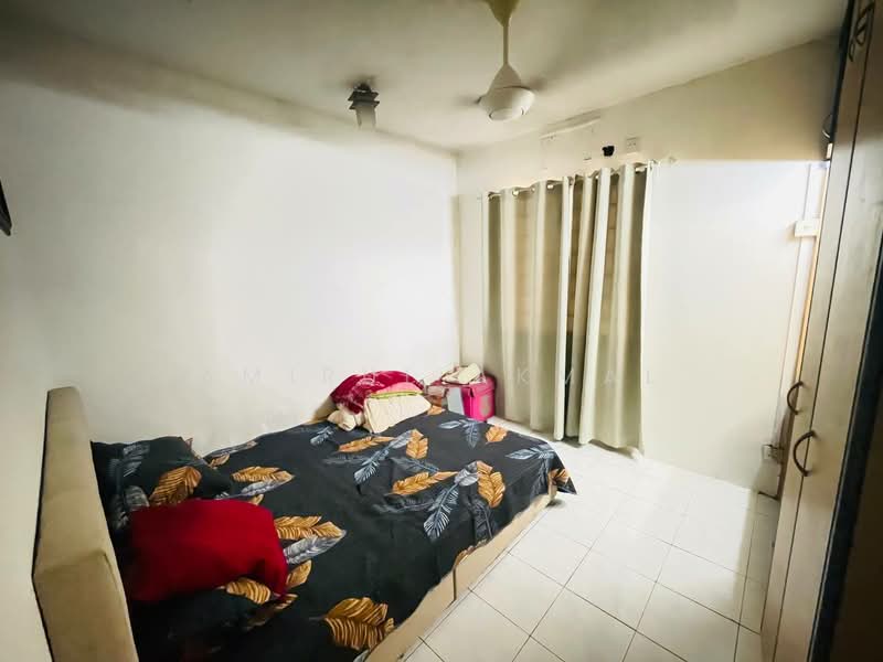 Pangsapuri untuk Dijual di Apartment Bayu - Amirul Akmal - Bedroom - PropertyGuru.com.my