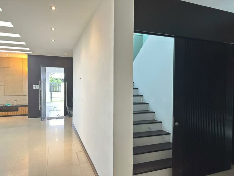 Bungalow for Rent in Kota Kinabalu (Sabah) - Celine Teah - Corridor - PropertyGuru.com.my