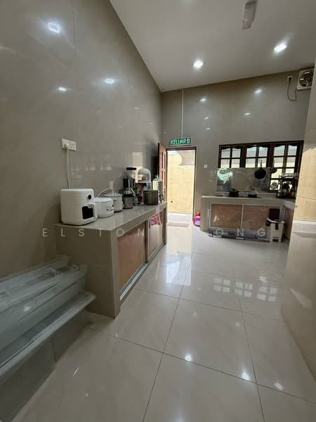 Bungalow House untuk Dijual di Taman Kebun Teh (Johor Bahru) - Elston Chong - Kitchen - PropertyGuru.com.my