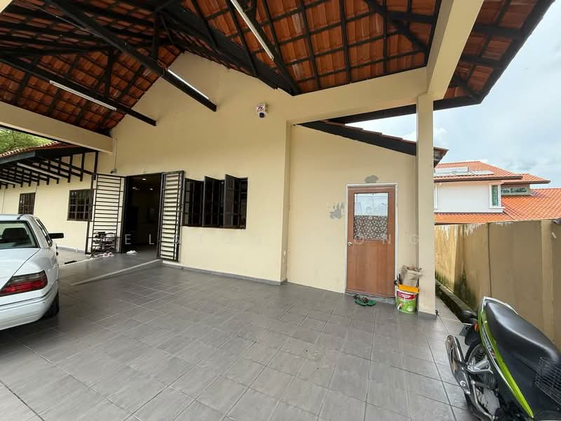Bungalow House untuk Dijual di Taman Kebun Teh (Johor Bahru) - Elston Chong - Exterior - PropertyGuru.com.my