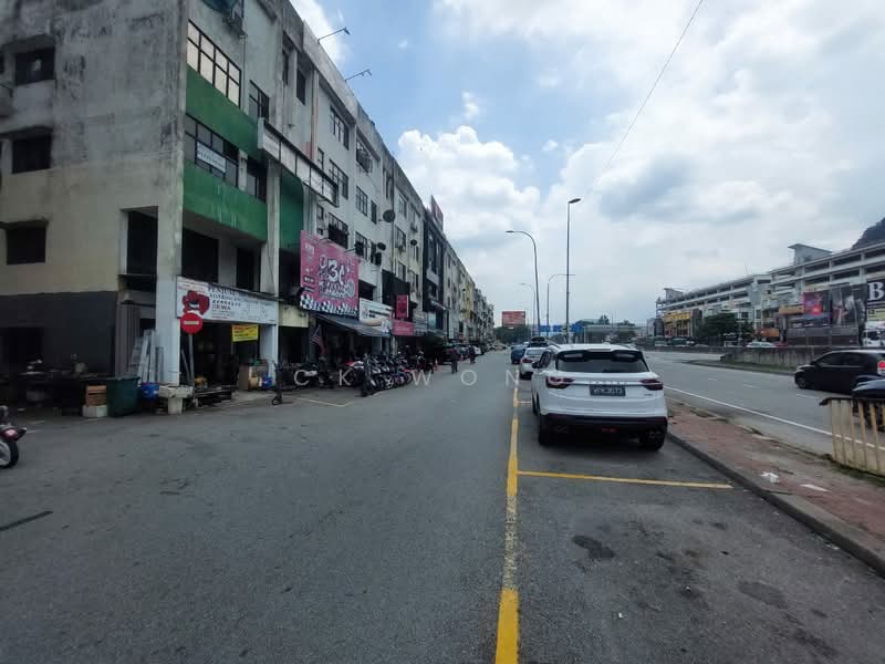 Shop / Office untuk Dijual di Taman Sri Batu Caves (Batu Caves) - CK Wong - Exterior - PropertyGuru.com.my