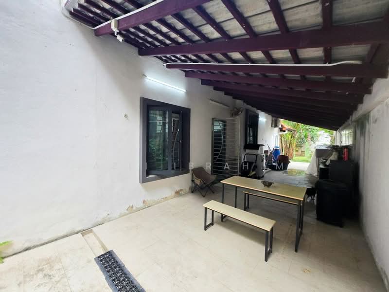 Bungalow House untuk Dijual di Alam Damai (Cheras) - Azli Ibrahim - Exterior - PropertyGuru.com.my
