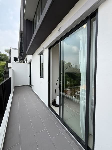3-storey Terraced House for Rent in Taman Melawati (Ulu Kelang) - Alan Chin - Balcony - PropertyGuru.com.my