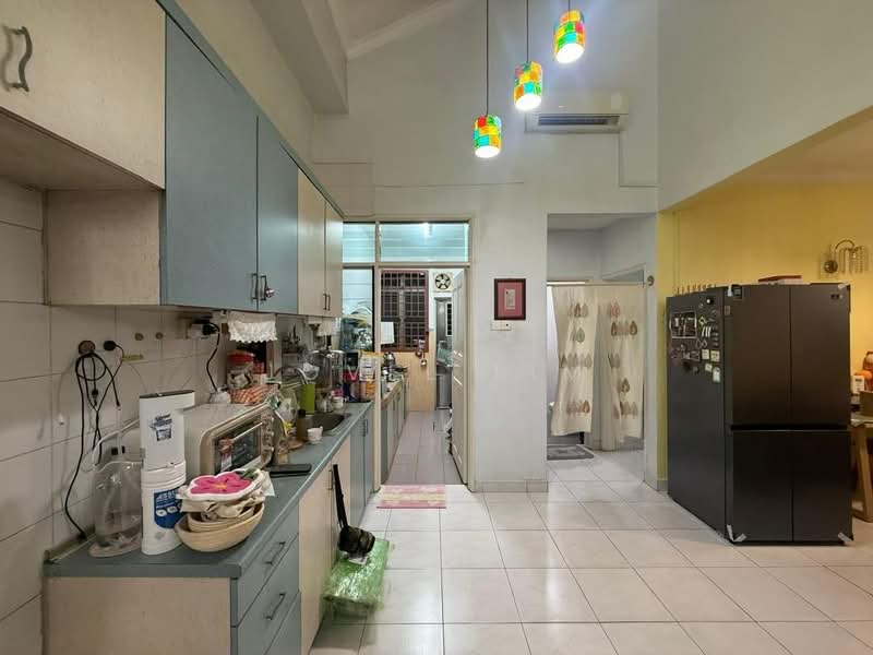 1.5-storey Terraced House for Sale in Taman Molek (Johor Bahru) - Jovel Lim - Kitchen - PropertyGuru.com.my