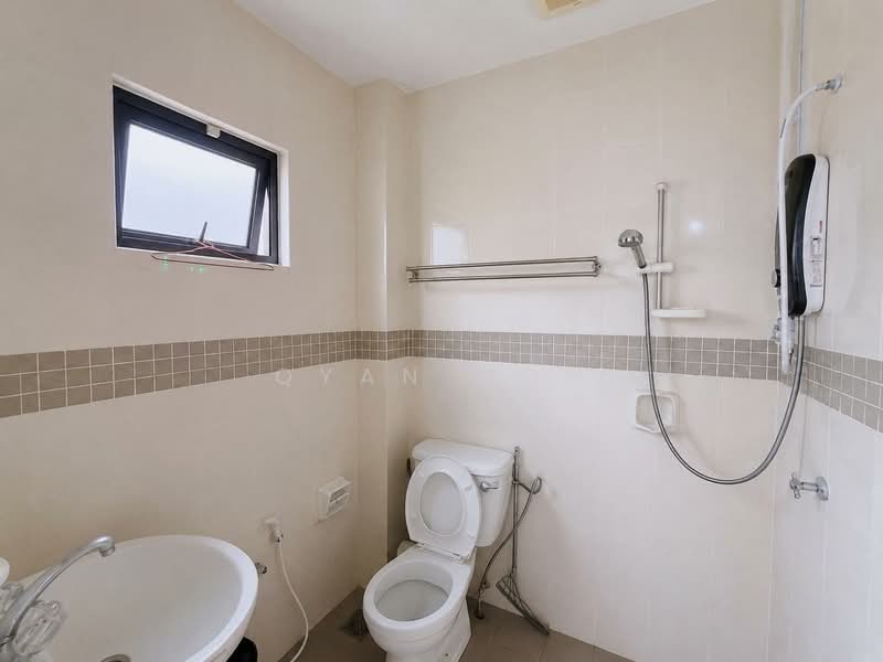 3-storey Terraced House for Sale in Sunway Bukit Gambier (Gelugor) - Qyan Goh - Bathroom - PropertyGuru.com.my