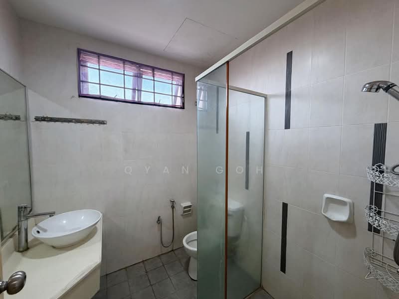 3-storey Terraced House for Sale in Sunway Bukit Gambier (Gelugor) - Qyan Goh - Bathroom - PropertyGuru.com.my