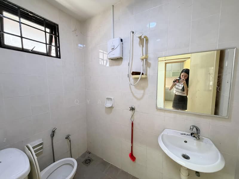 3-storey Terraced House for Sale in Sunway Bukit Gambier (Gelugor) - Qyan Goh - Bathroom - PropertyGuru.com.my