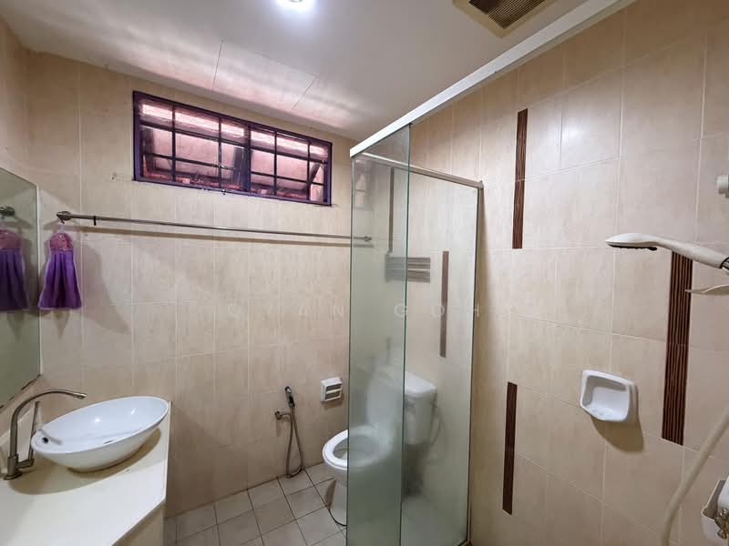 3-storey Terraced House for Sale in Sunway Bukit Gambier (Gelugor) - Qyan Goh - Bathroom - PropertyGuru.com.my