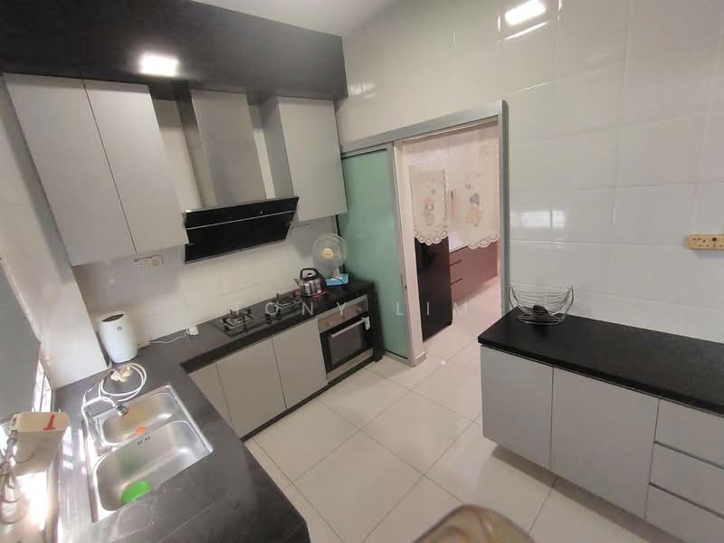 2-storey Terraced House for Rent in Austin (Johor Bahru) - Tony Lim - Kitchen - PropertyGuru.com.my