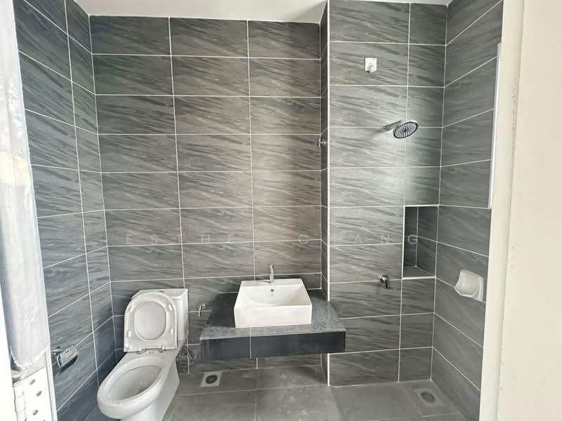 Cluster House for Sale in Johor Bahru (Johor) - Esther Chang - Bathroom - PropertyGuru.com.my
