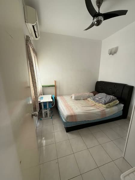 Apartment for Sale at Puteri Bayu Apartment - SY Chan - Bedroom - PropertyGuru.com.my