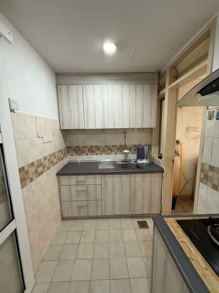Apartment for Sale at Puteri Bayu Apartment - SY Chan - Kitchen - PropertyGuru.com.my
