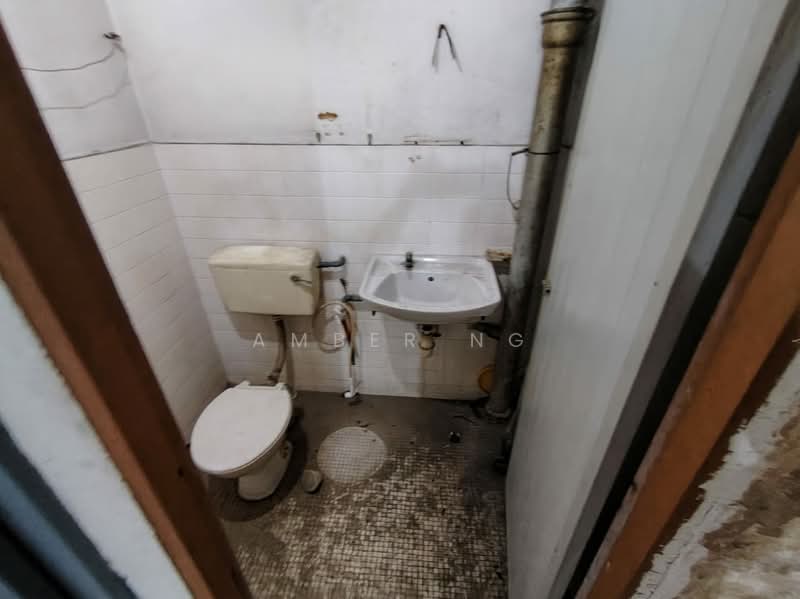Rumah Teres 2 Tingkat untuk Dijual di Taman Sri Rampai (Wangsa Maju) - Amber Ng - Bathroom - PropertyGuru.com.my