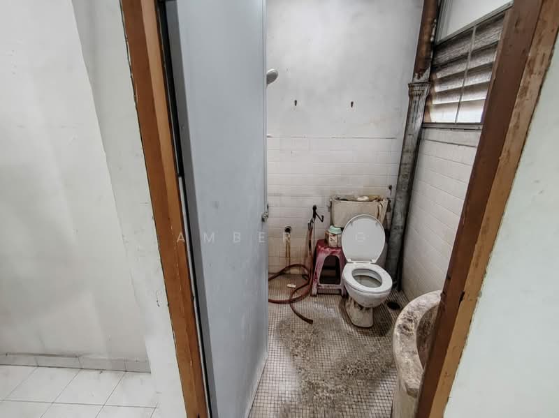 Rumah Teres 2 Tingkat untuk Dijual di Taman Sri Rampai (Wangsa Maju) - Amber Ng - Bathroom - PropertyGuru.com.my