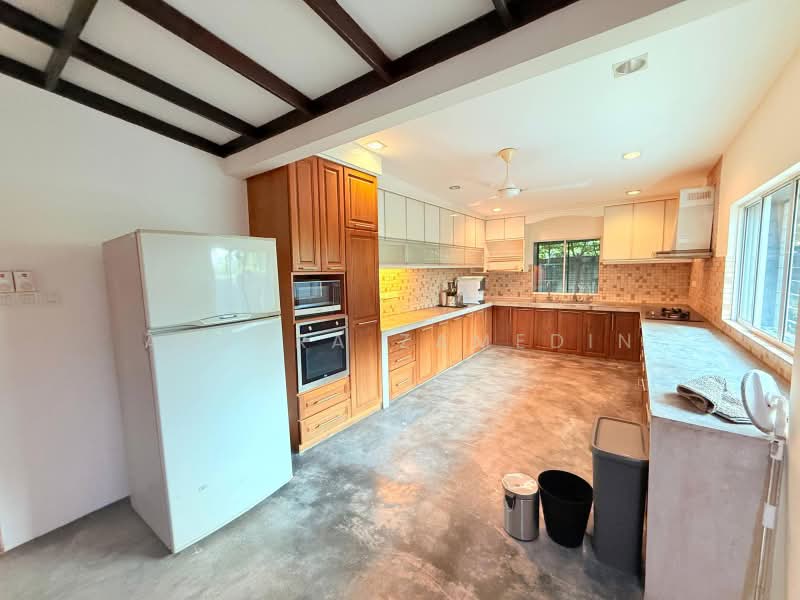 Bungalow House untuk Dijual di Seksyen 4 (Petaling Jaya) - Adzura Zamedin - Kitchen - PropertyGuru.com.my