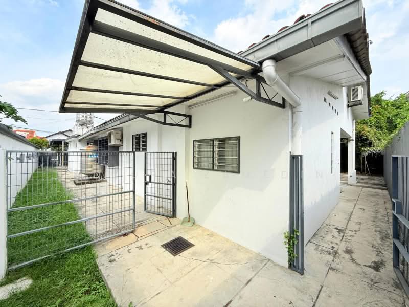 Bungalow House untuk Dijual di Seksyen 4 (Petaling Jaya) - Adzura Zamedin - Exterior - PropertyGuru.com.my