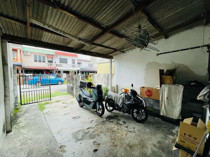 Rumah Teres untuk Dijual di Kajang (Selangor) - Amirul Akmal - Exterior - PropertyGuru.com.my