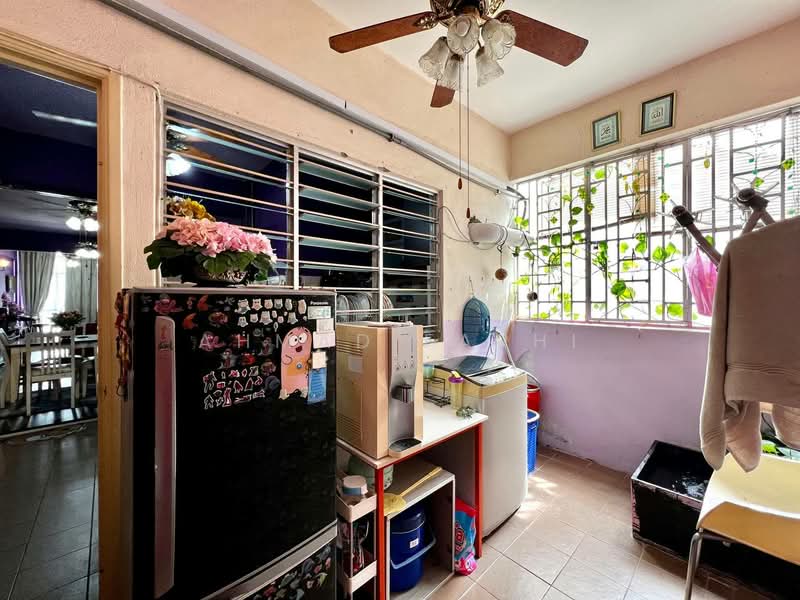 Condominium for Sale at Nilam Puri - Ahmad Farhi - Kitchen - PropertyGuru.com.my