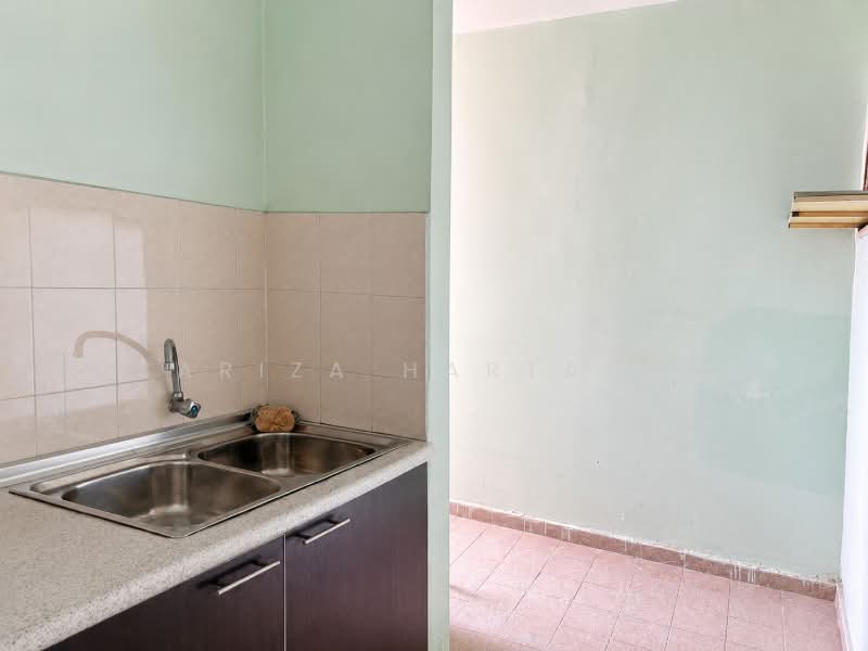 Pangsapuri untuk Dijual di Laguna Biru - Sariza Hartanah - Kitchen - PropertyGuru.com.my
