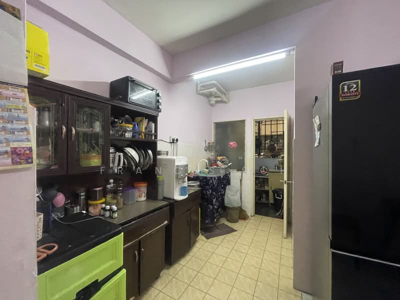 Condominium for Sale at Desaminium Flora - Francis Soh - Kitchen - PropertyGuru.com.my