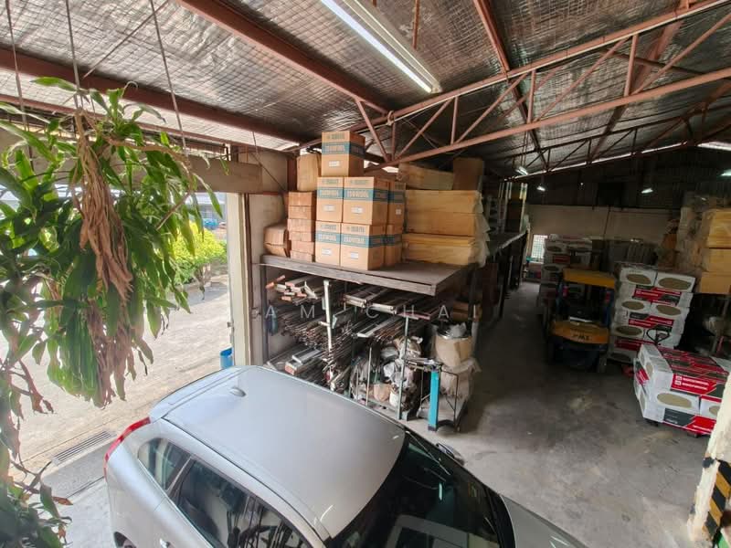 Semi-D Factory for Sale in Taman Johor (Tampoi) - Sam Chai - Exterior - PropertyGuru.com.my