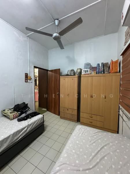 Rumah Teres 1-Tingkat untuk Dijual di Taman Johor Jaya (Johor Bahru) - Stephen Chong - Bedroom - PropertyGuru.com.my