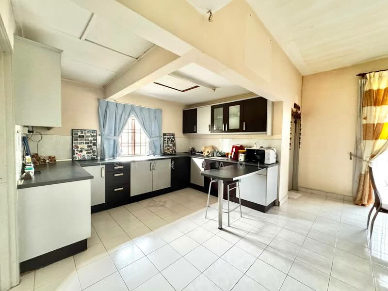 Bungalow House untuk Dijual di Taman Puncak Perdana (Shah Alam) - Ishak Ramli - Kitchen - PropertyGuru.com.my