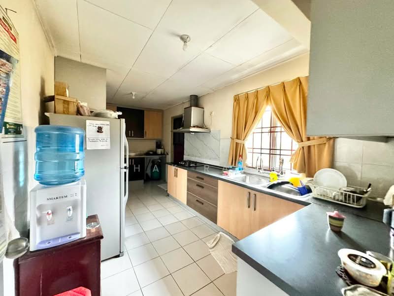 Bungalow House untuk Dijual di Taman Puncak Perdana (Shah Alam) - Ishak Ramli - Kitchen - PropertyGuru.com.my