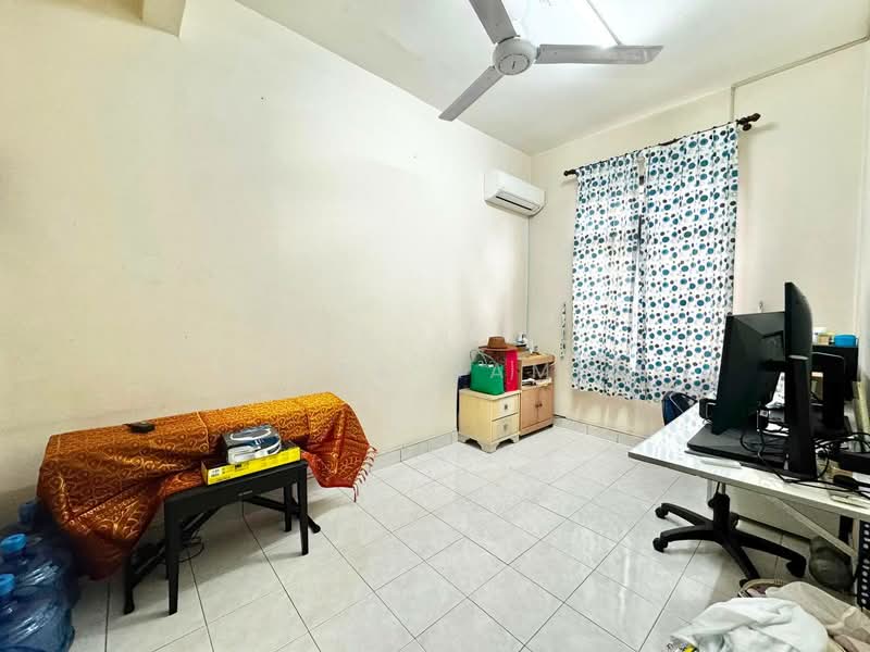 Bungalow House untuk Dijual di Taman Puncak Perdana (Shah Alam) - Ishak Ramli - Study - PropertyGuru.com.my