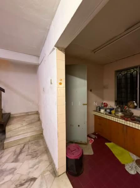 Rumah Teres 2-Tingkat untuk Dijual di Kepong (Kuala Lumpur) - Valerie Ng - Kitchen - PropertyGuru.com.my
