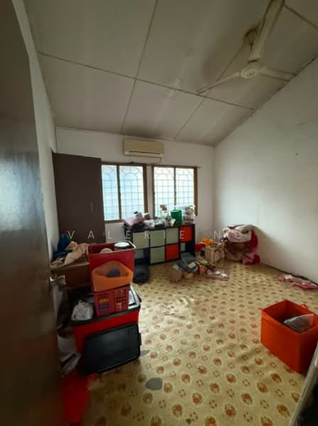 Rumah Teres 2-Tingkat untuk Dijual di Kepong (Kuala Lumpur) - Valerie Ng - Bedroom - PropertyGuru.com.my