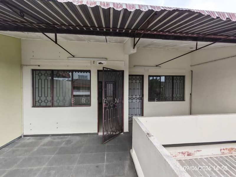 2-storey Terraced House for Sale in Petaling Jaya (Selangor) - Bryan Lee - Exterior - PropertyGuru.com.my